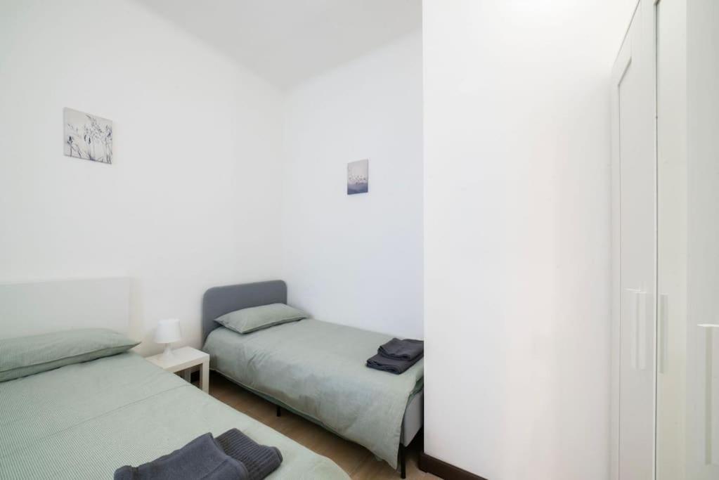 Apartment 4 Stops From The City Center Milan Exterior photo
